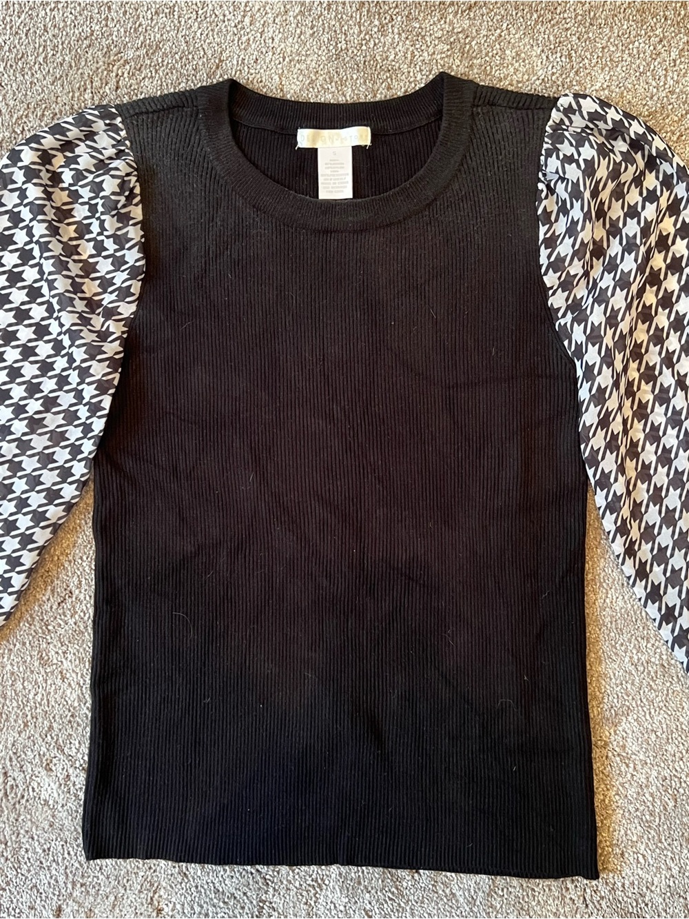 Design History Black Knit Top with Black/White Houndstooth Puff Sleeves - Small
